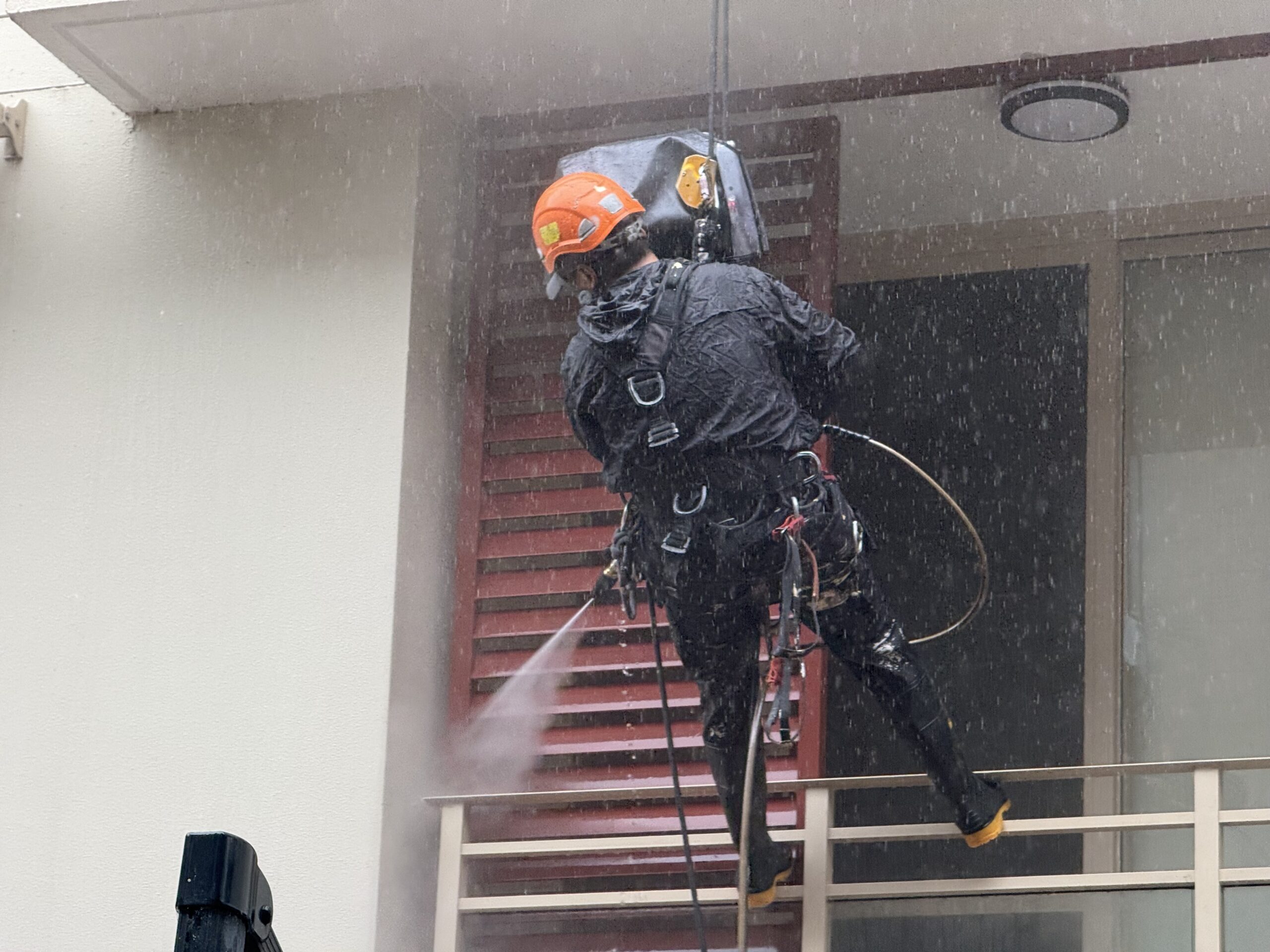 K2RA rope access technician at the Pymble project