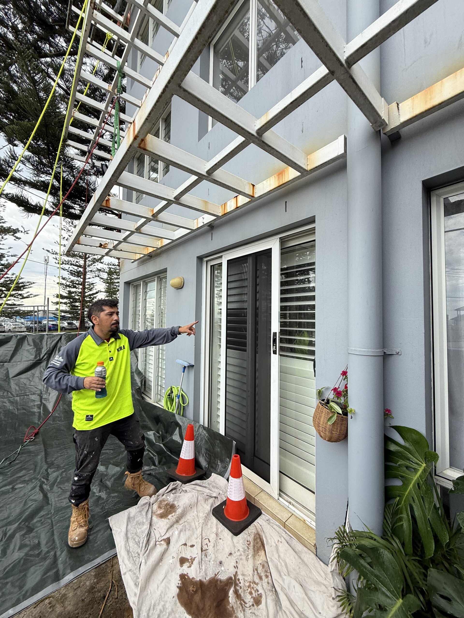 Collaroy rope access façade remediation project by K2RA